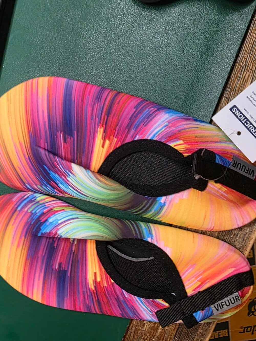 NWT VIFUUR Aqua Socks Swim Beach Shoes Rainbow